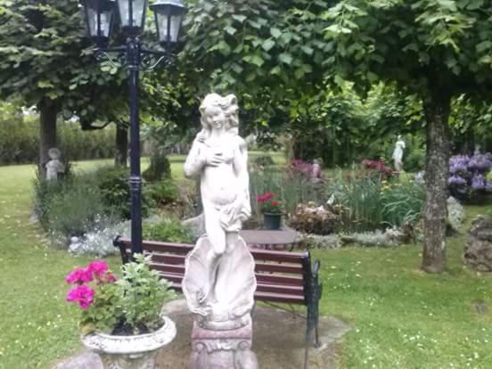La Crapounette (Adults Only) Pierry Экстерьер фото